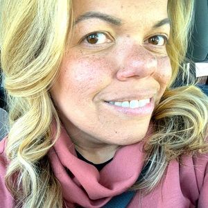 Meet your Posher, Angela